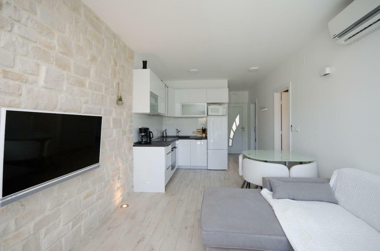 Apartments Zorka Lopar Exterior photo