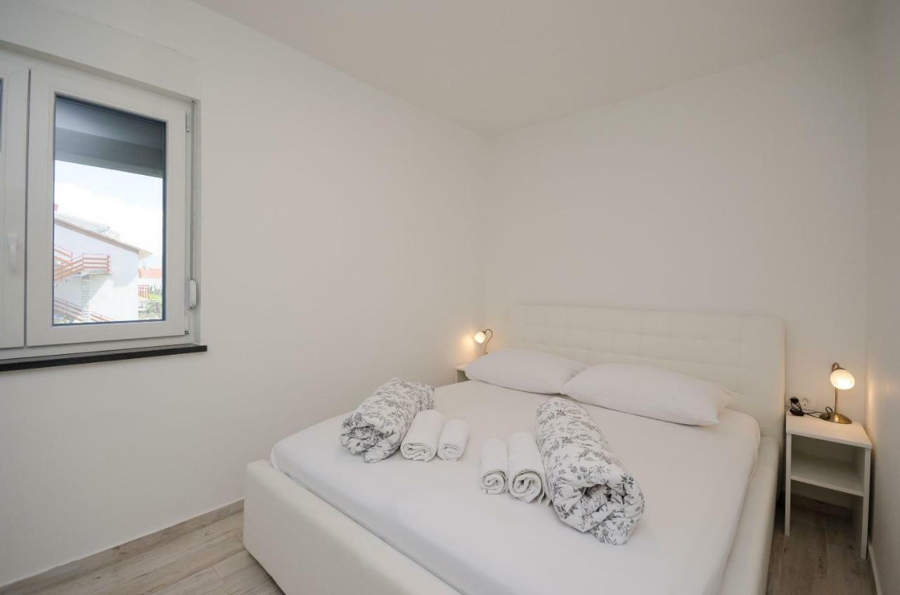 Apartments Zorka Lopar Exterior photo